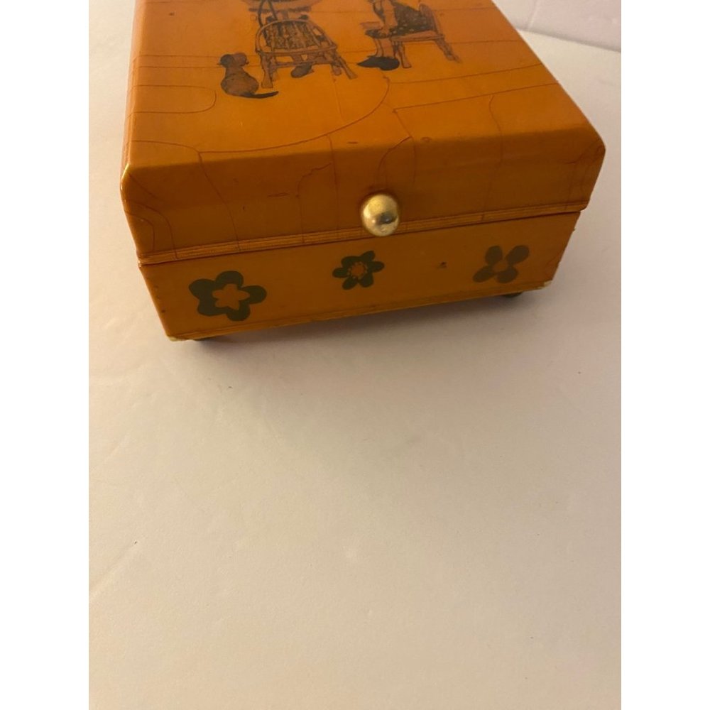 Holly Hobbie Vintage Handcrafted Wooden Jewelry box. - Picture 4 of 12